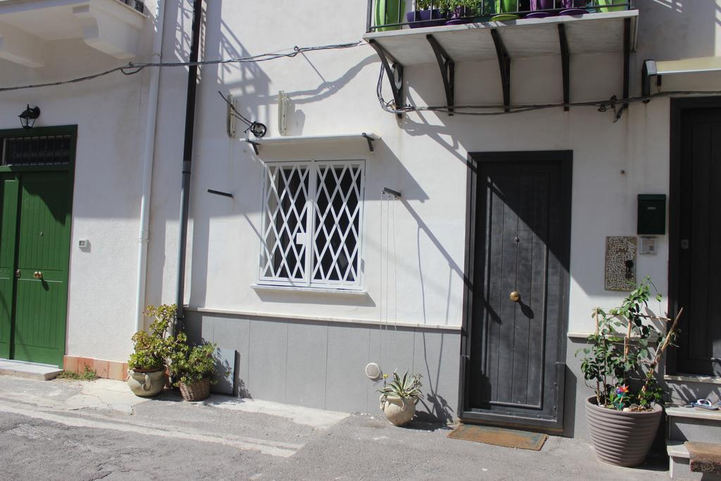 Casa Mamo Apartment 몬델로 객실 사진